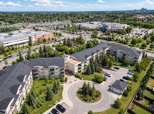 69 Springborough Ct SW #304, Calgary, AB T3H 5V5