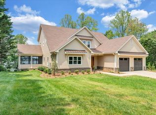 51 Island View Dr, Penhook, VA 24137