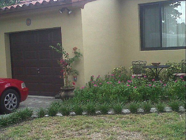 2nd image of 5921 SW 35th St