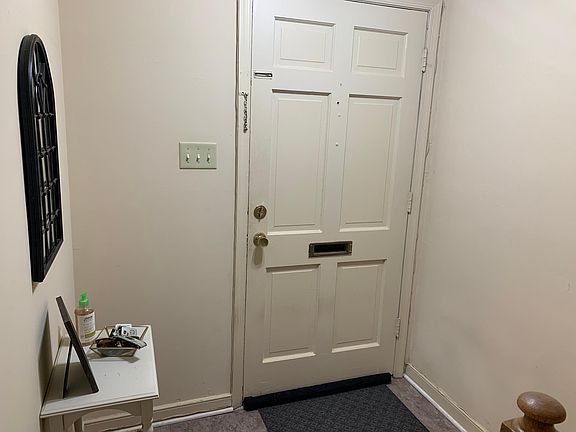 2nd image of 903 N Hamilton St APT C