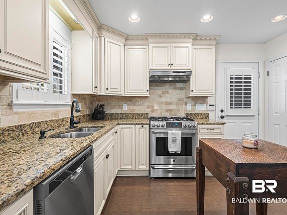 5th image of 616 Wedgewood Dr