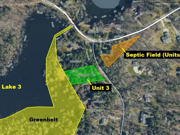 3 Holly Ln, Gaylord, MI 49735