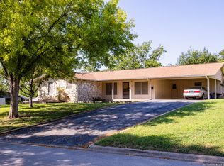 709 Bluebonnet Dr, Kerrville, TX 78028