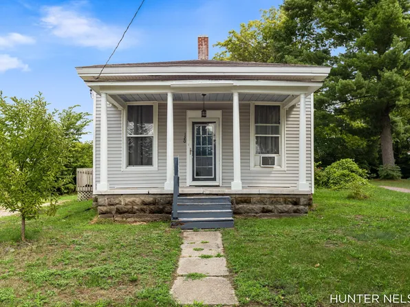 120 S 1st St, Cedar Springs, MI 49319