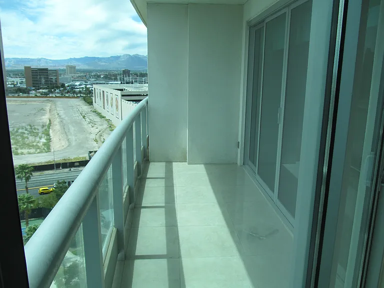 222 Karen Ave #1105 — Photo 25