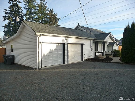 2nd image of 4425 53rd St E