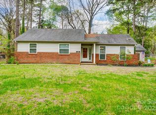 1212 Robinhood Cir, Charlotte, NC 28227