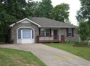 1163 Woodbridge Dr, Clarksville, TN 37042