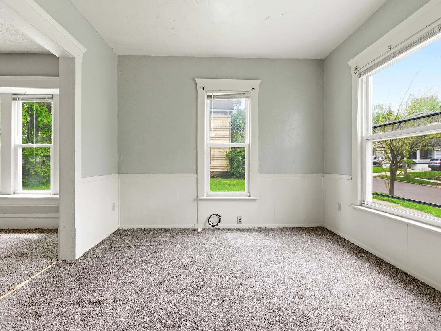 3 bed, 1121 sqft, $1,100 — Photo 3