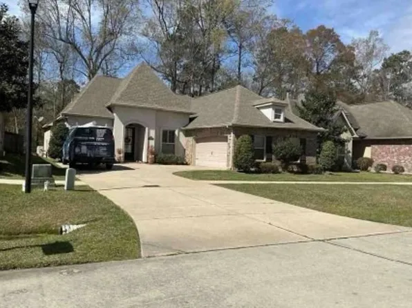 700 Brown Thrasher Loop N, Madisonville, LA 70447