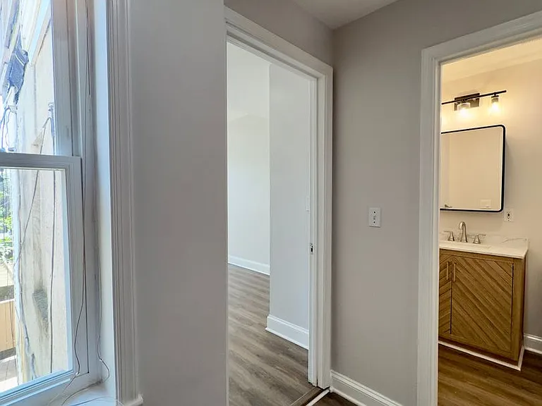 709 Scott St — Photo 8