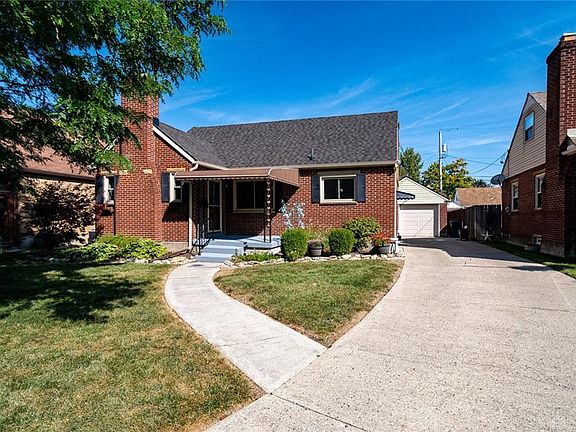4th image of 807 Greenmount Blvd