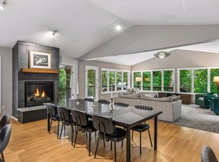 15 High Circle Way, North Oaks, MN 55127