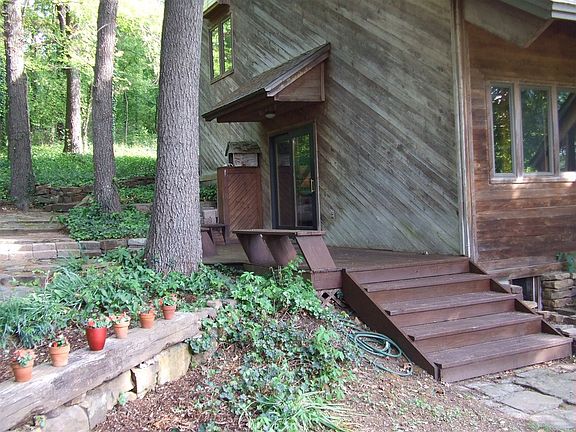 Private deck for MBR