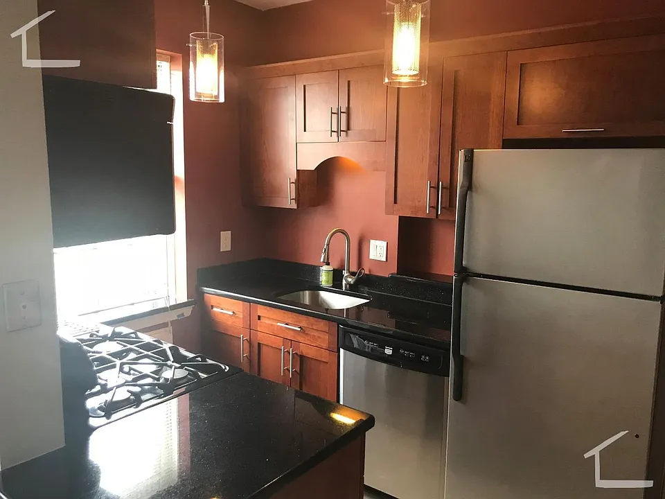 36 Browne St #3B