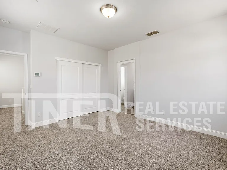 203 Rochdale St — Photo 15