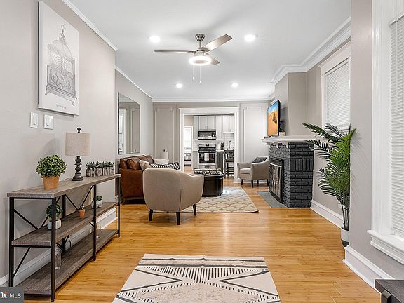 3rd image of 518 W Clapier St #1