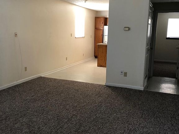 3rd image of 431-433-435 N Bluegrass Dr #431-3