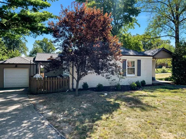 404 Cannonbury Dr, Saint Louis, MO 63119