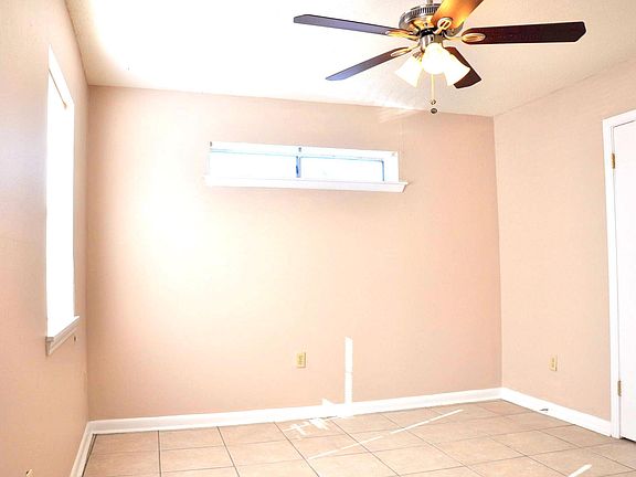 5th image of 4201 Belvedere St APT 107