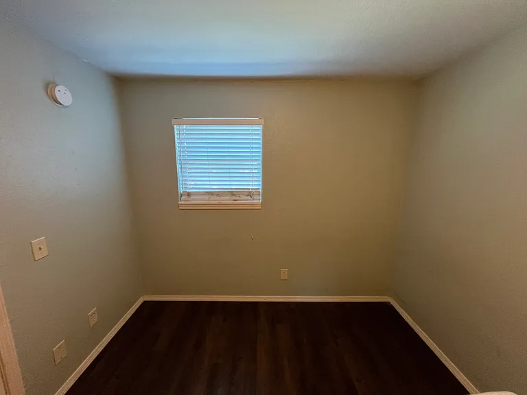 217 E Ayers St #1 — Photo 5