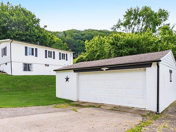 3rd image of 321 Seneca Dr