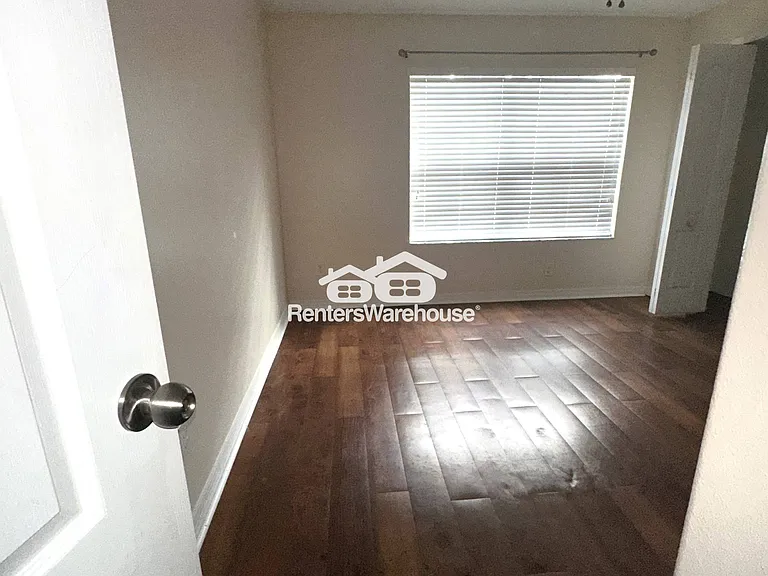 10943 Keys Gate Dr — Photo 14