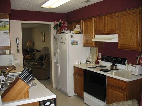 3rd image of 630 Brisa Ct