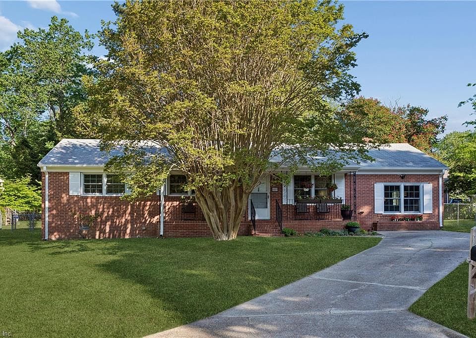 1st image of 103 Laurel Ct