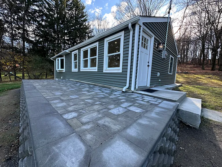132 Jackson Rd — Photo 2