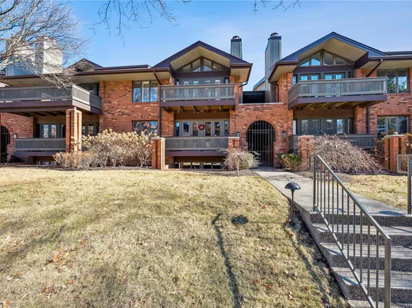 128 N Central Ave #B, Saint Louis, MO 63105