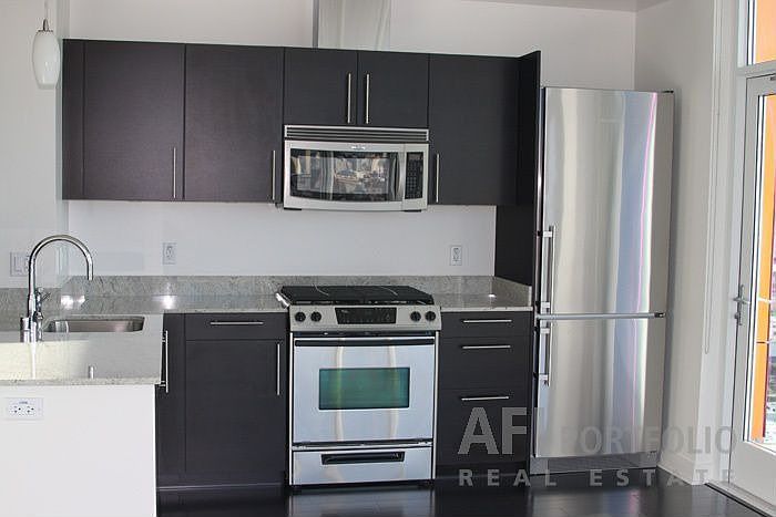 1st image of 300 Berry St Unit 1611