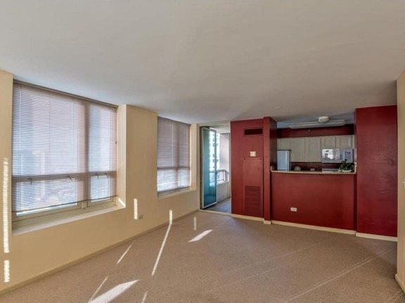 4th image of 345 N Lasalle St APT 4306