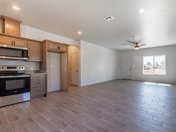 3rd image of 7849 E 34th Ln