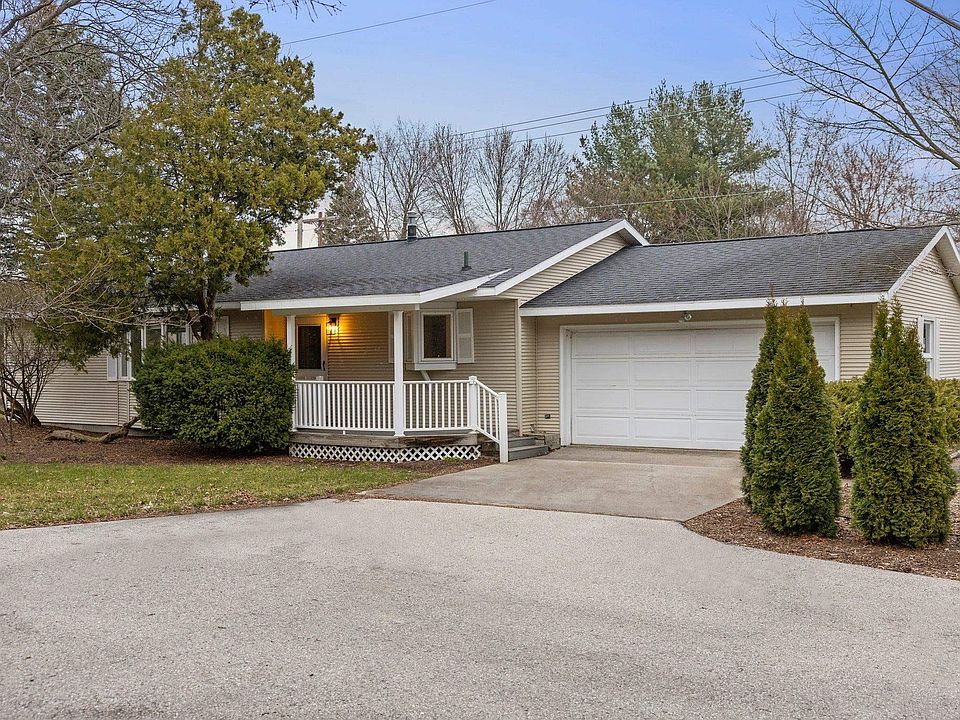1st image of 1331 N Orchard Dr