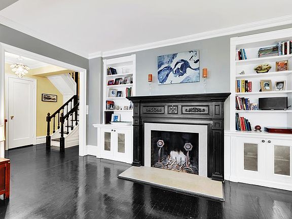 4th image of 31 E 12th St APT 5D