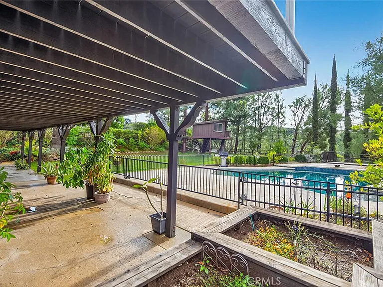 22424 Calipatria Dr — Photo 30