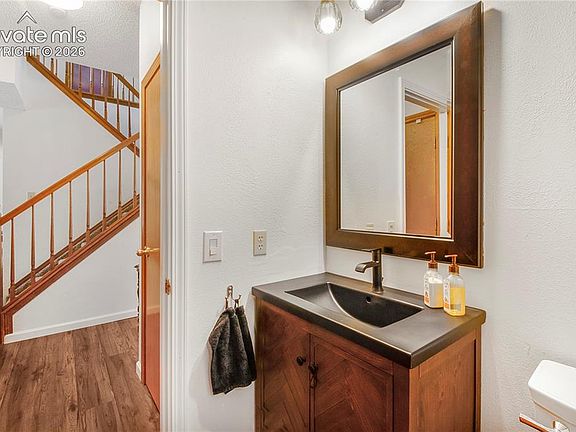 5th image of 1343 Chesham Cir