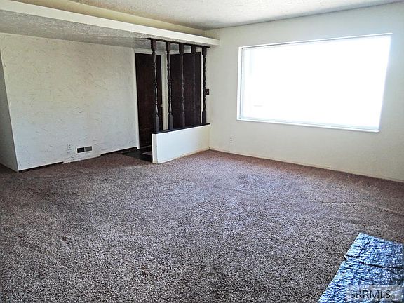 3rd image of 3680 S Ross Ave