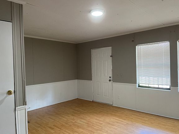3rd image of 1723 W Poplar St #B