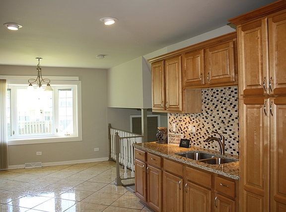 4th image of 17133 Evans Dr