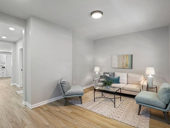 5th image of 488 E Hinman Ave