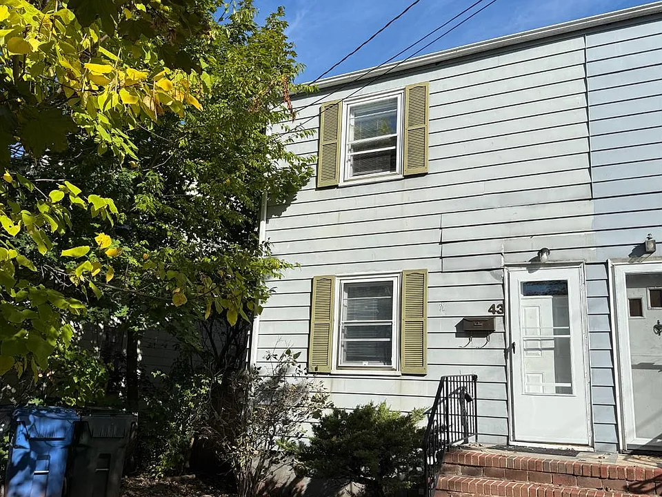 43 Crampton Ave