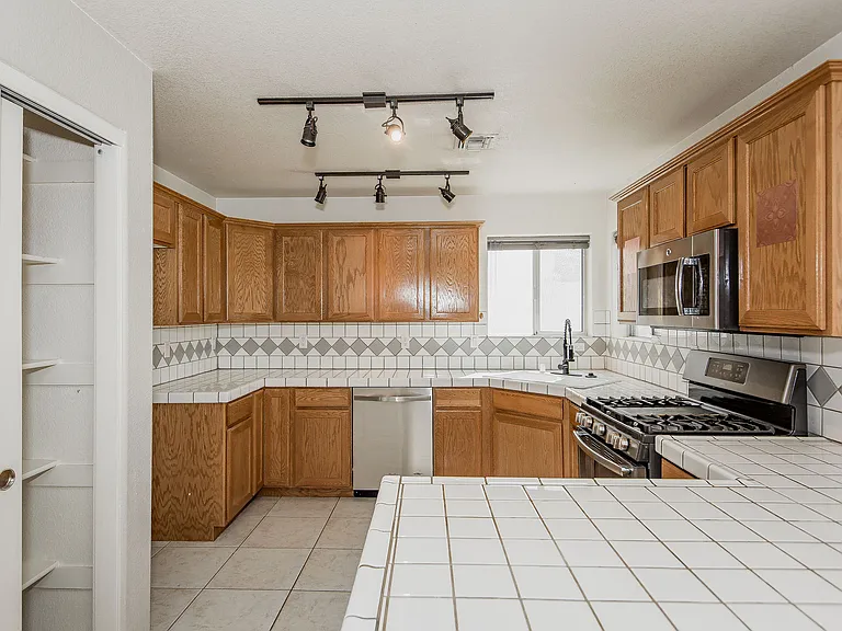 2195 E Emerald River Way — Photo 8