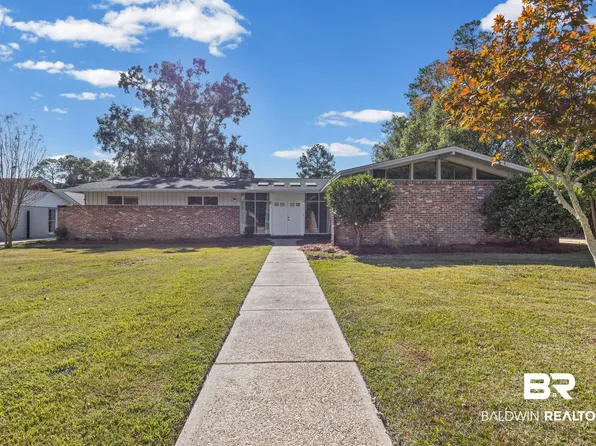 3913 Pembrocke Ave, Mobile, AL 36608
