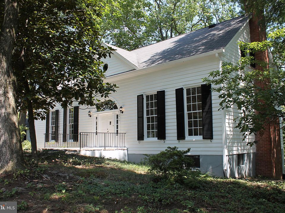 1st image of 2515 Fort Scott Dr