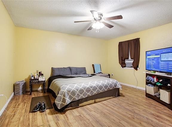 4th image of 6940-42 Bundy Rd