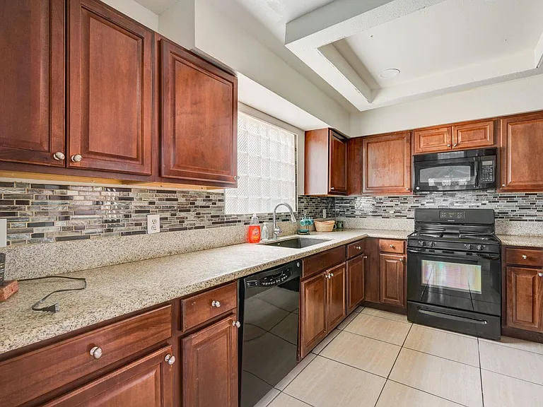 2616 Camphor Tree St — Photo 29