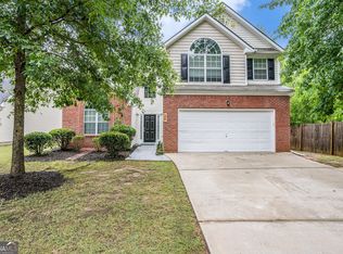 25 Saint Charles Pl, Sharpsburg, GA 30277
