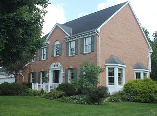 1050 Sarvis Dr, Bethel Park, PA 15102